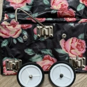 Vintage AVON Travel/Shopping Foldable Cart, Collapsible Wheels On The Go NEW 96’